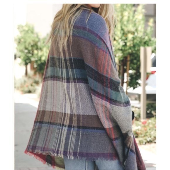 Multicolor Plaid Open-Front Poncho with Pockets – Oversized Wrap Cape - Picture 3 of 7